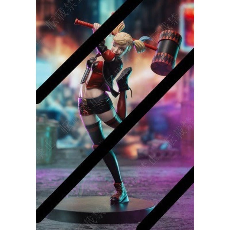 PRE-ORDER Harley Quinn Premium Figure